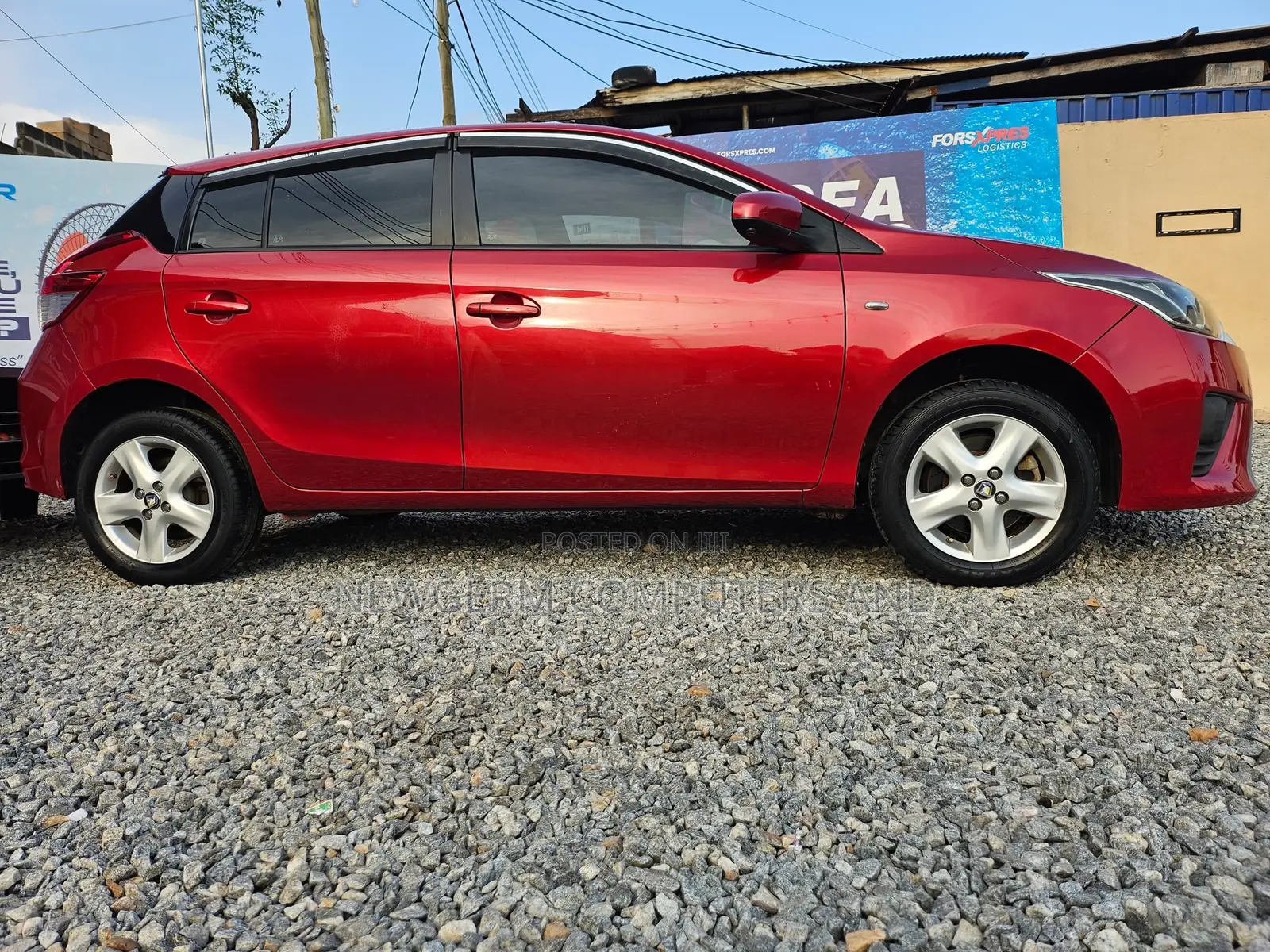 Toyota Yaris L Hatchback 5dr 2016 Red
