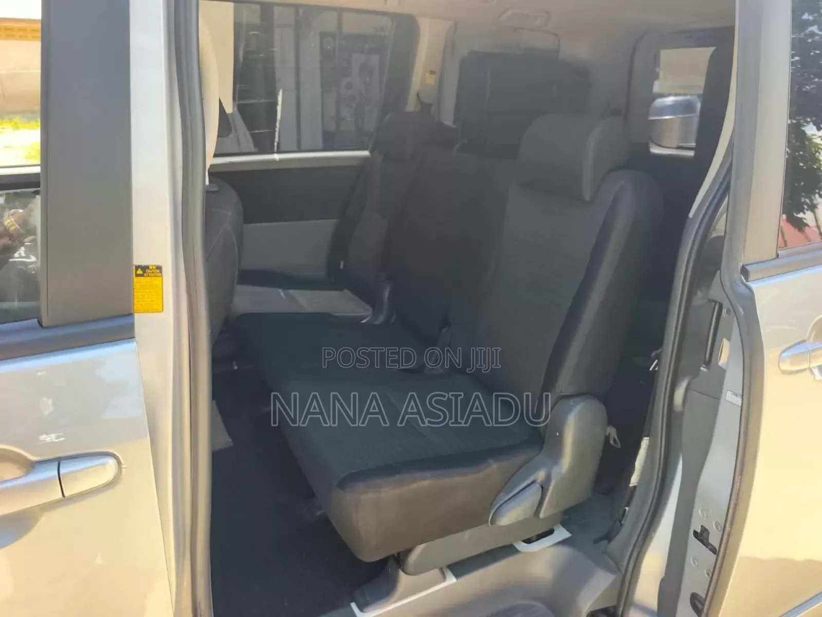 Toyota Voxy 2012 Silver