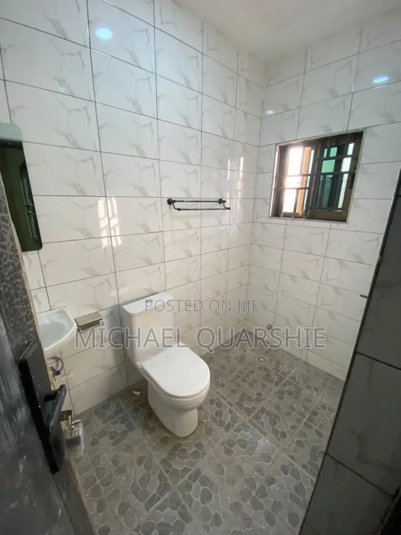 2bdrm Apartment in Kwabenya Estate for rent