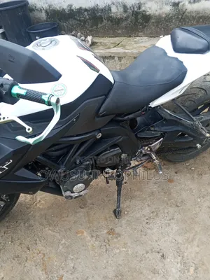 Benelli TNT 2018 White