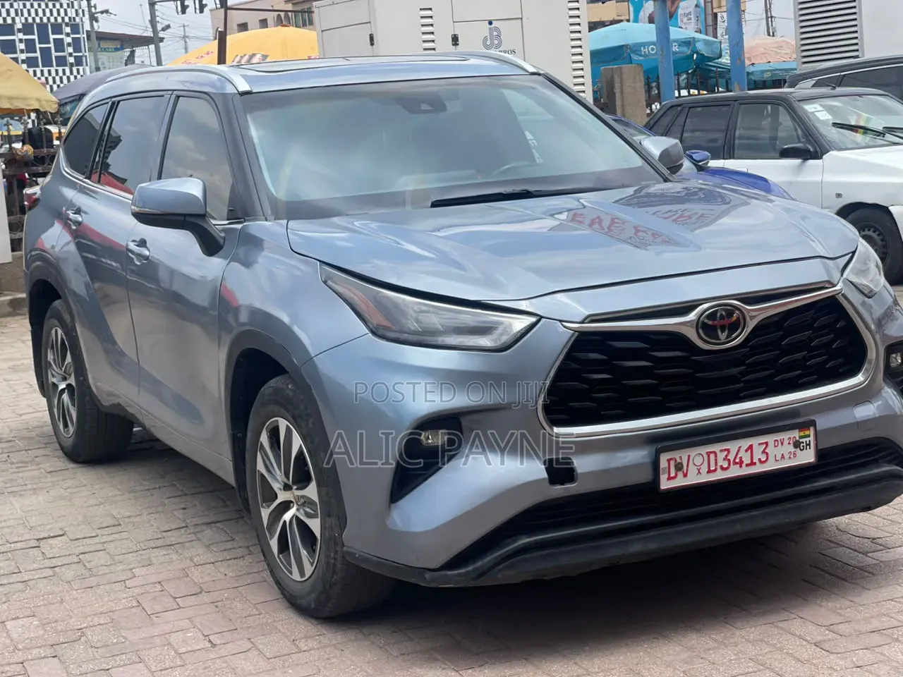 Toyota Highlander XLE 2022 Silver