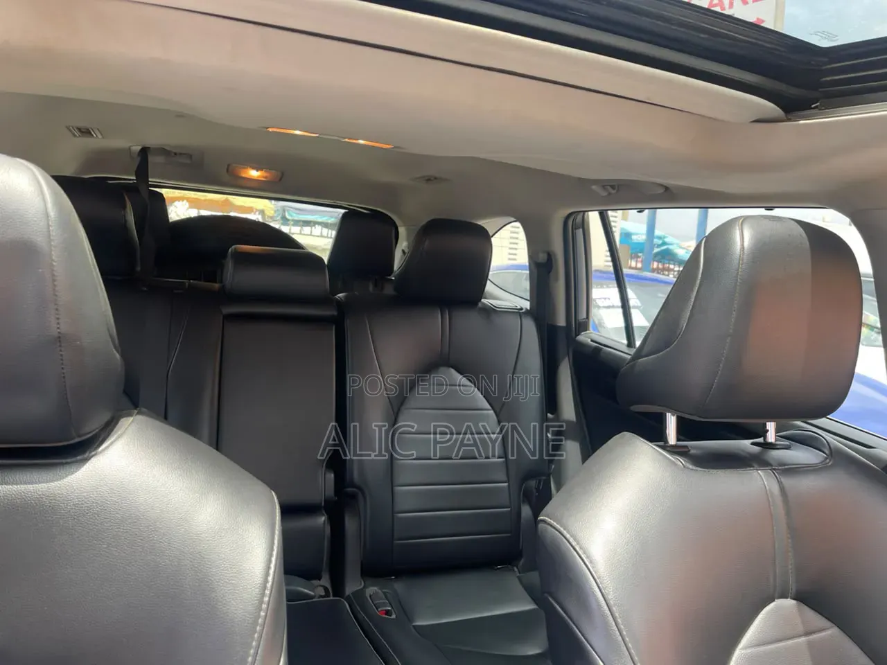 Toyota Highlander XLE 2022 Silver