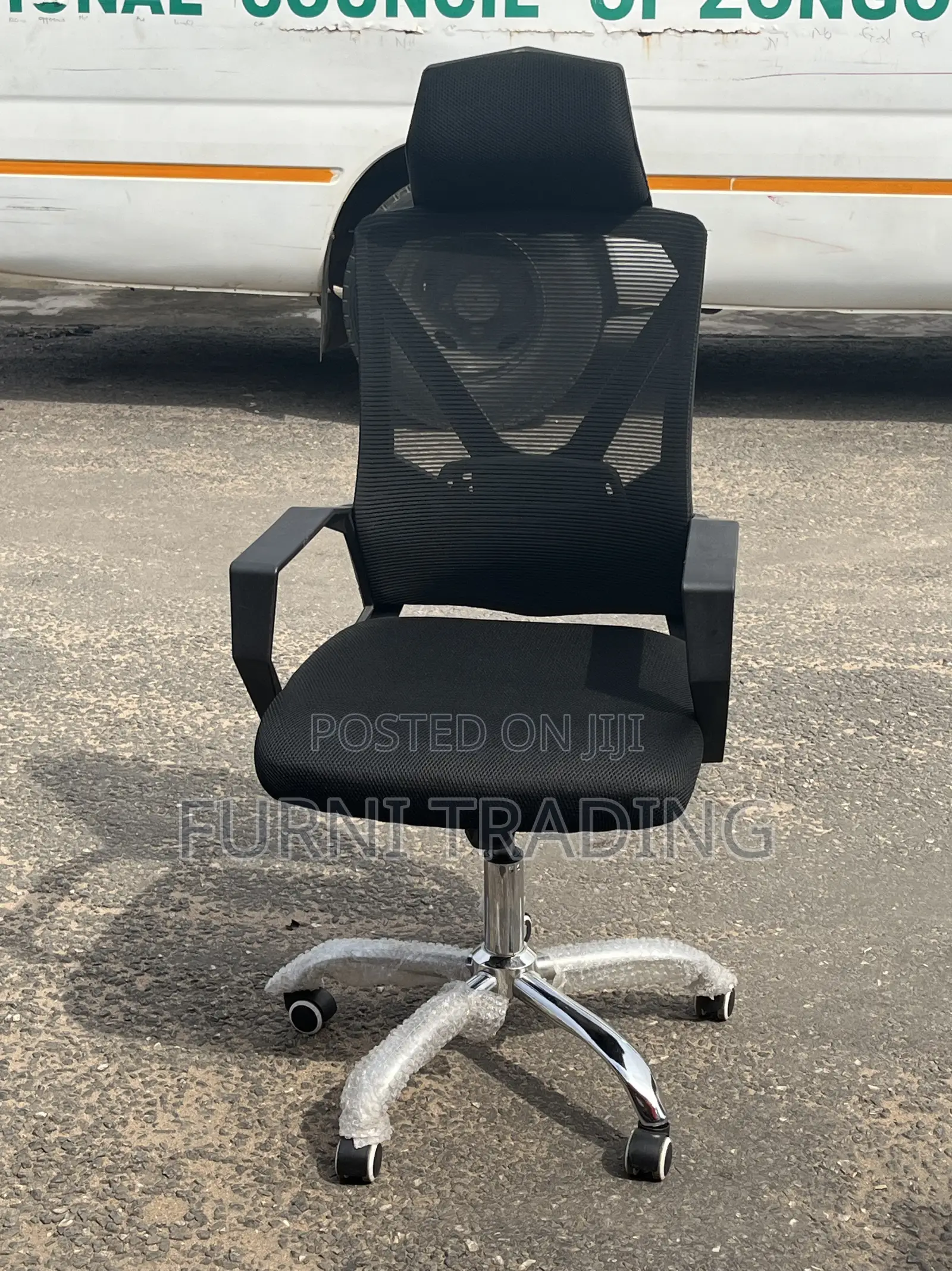 Office Swivel Chair With Headrest