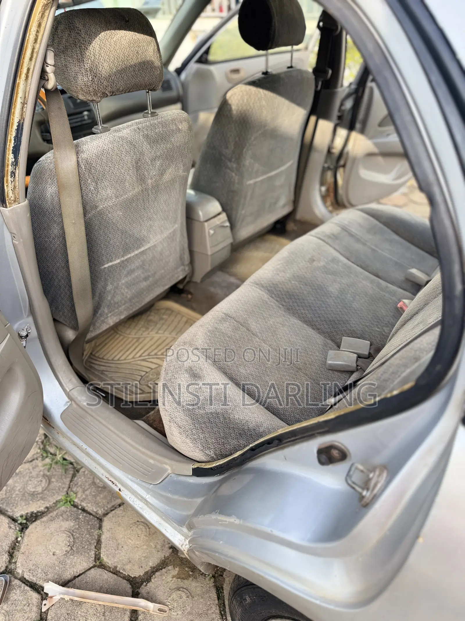 Toyota Corolla 2000 Gray