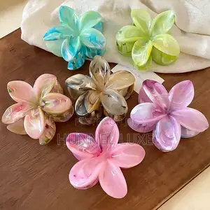 Marble Design Hawaiian Plumeria Flower Claw Clip