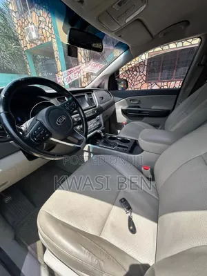 Kia Carnival 2019 Black