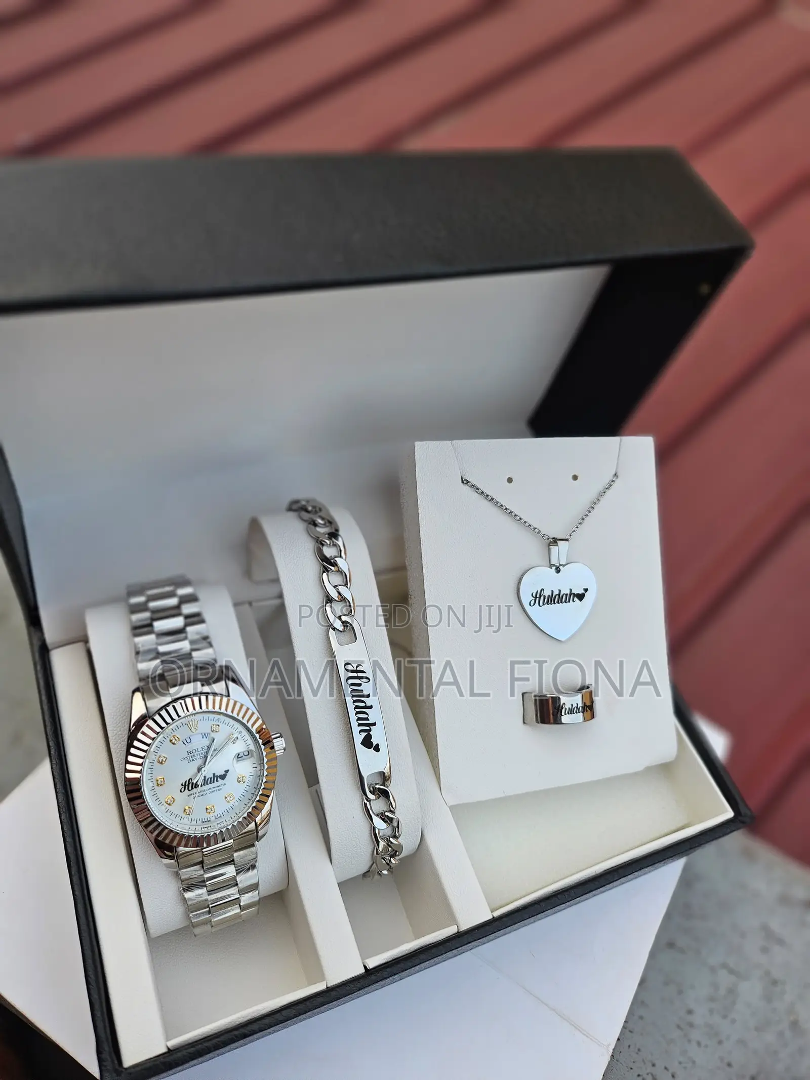 Customized Gold and Silver Jewelry