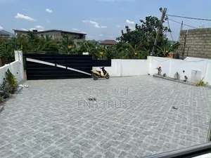 3bdrm House in Nsawam for sale