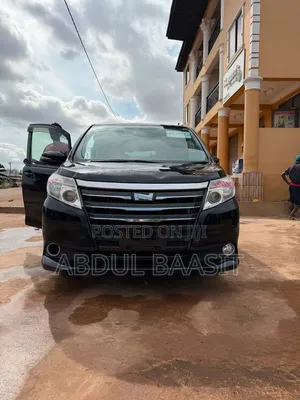 Toyota Voxy V 4WD 8-Seater 2016 Black