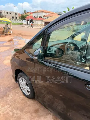 Toyota Voxy V 4WD 8-Seater 2016 Black