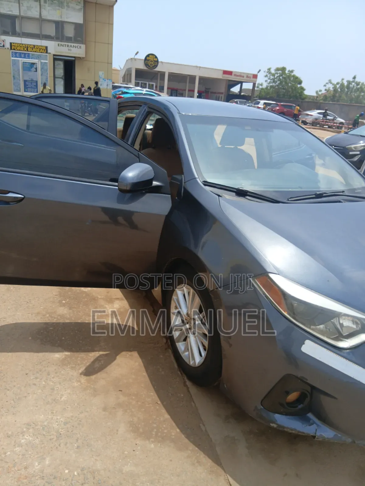 Toyota Corolla LE 4dr Sedan (1.8L 4cyl CVT) 2016 Gray
