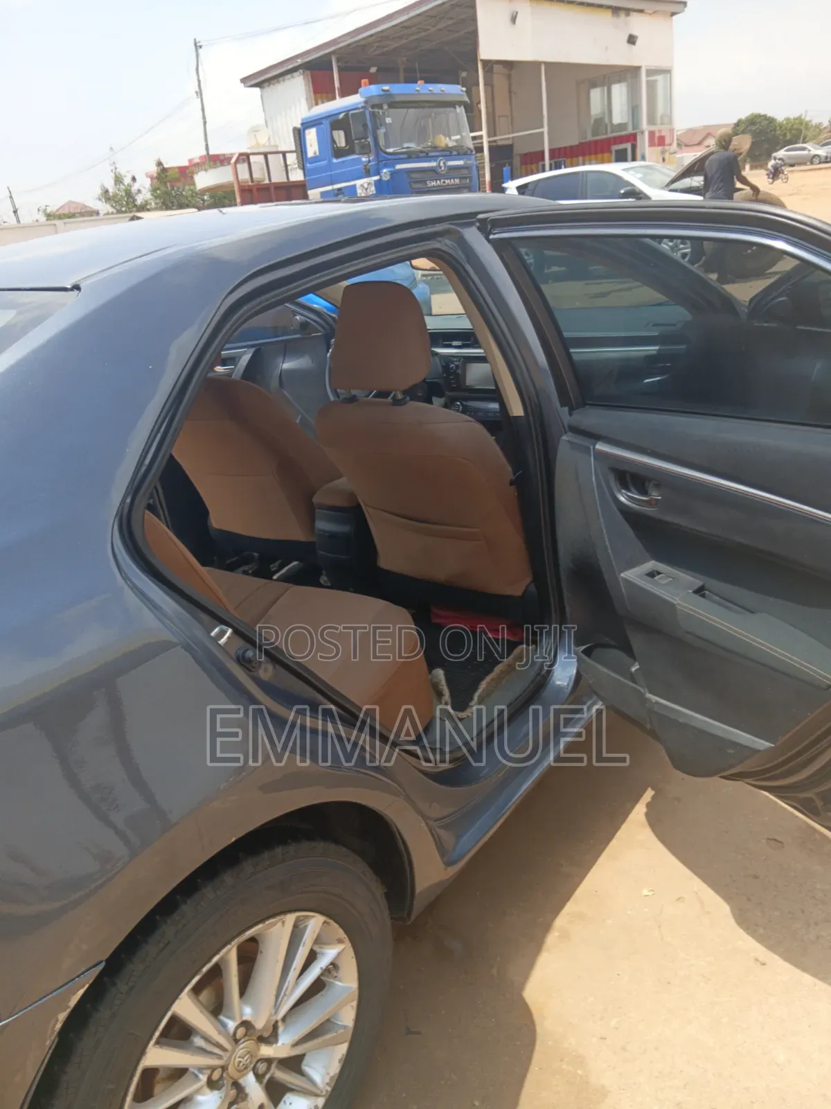 Toyota Corolla LE 4dr Sedan (1.8L 4cyl CVT) 2016 Gray