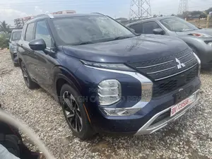 Mitsubishi Outlander SEL Launch Edition 2022 Blue