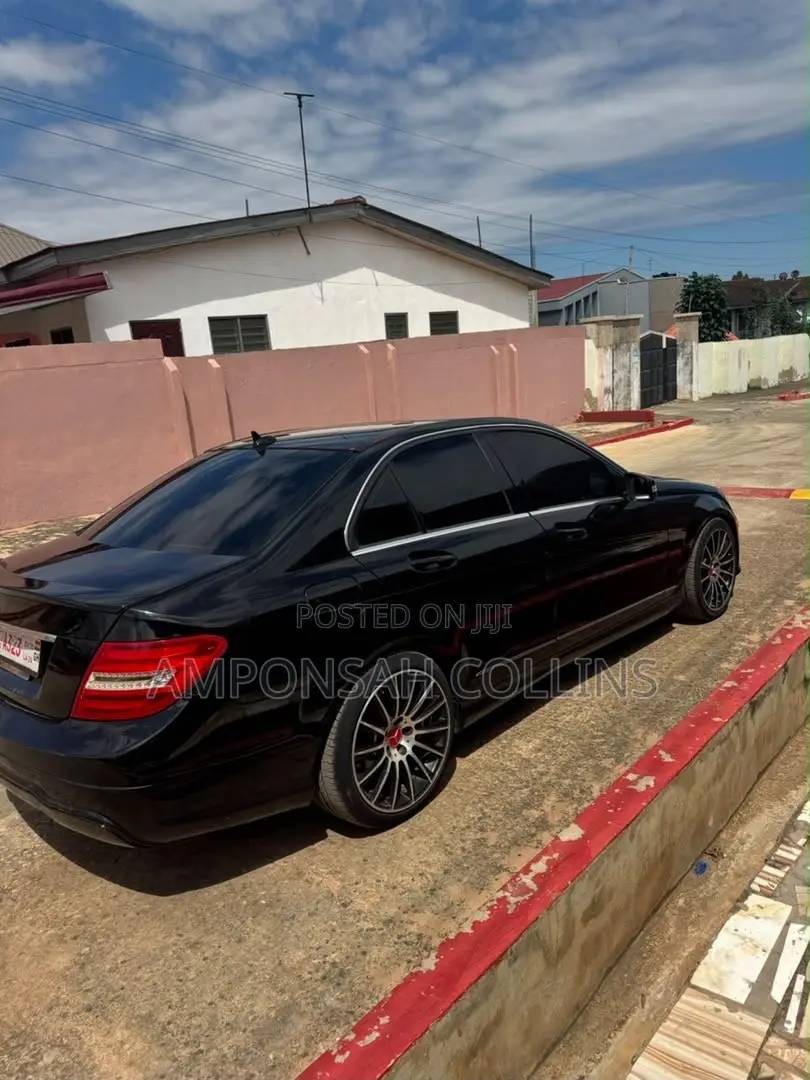 Mercedes-Benz C250 2013 Black
