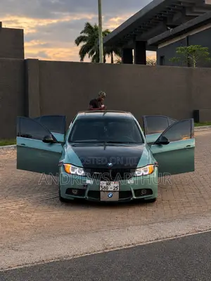 BMW 330i 2011