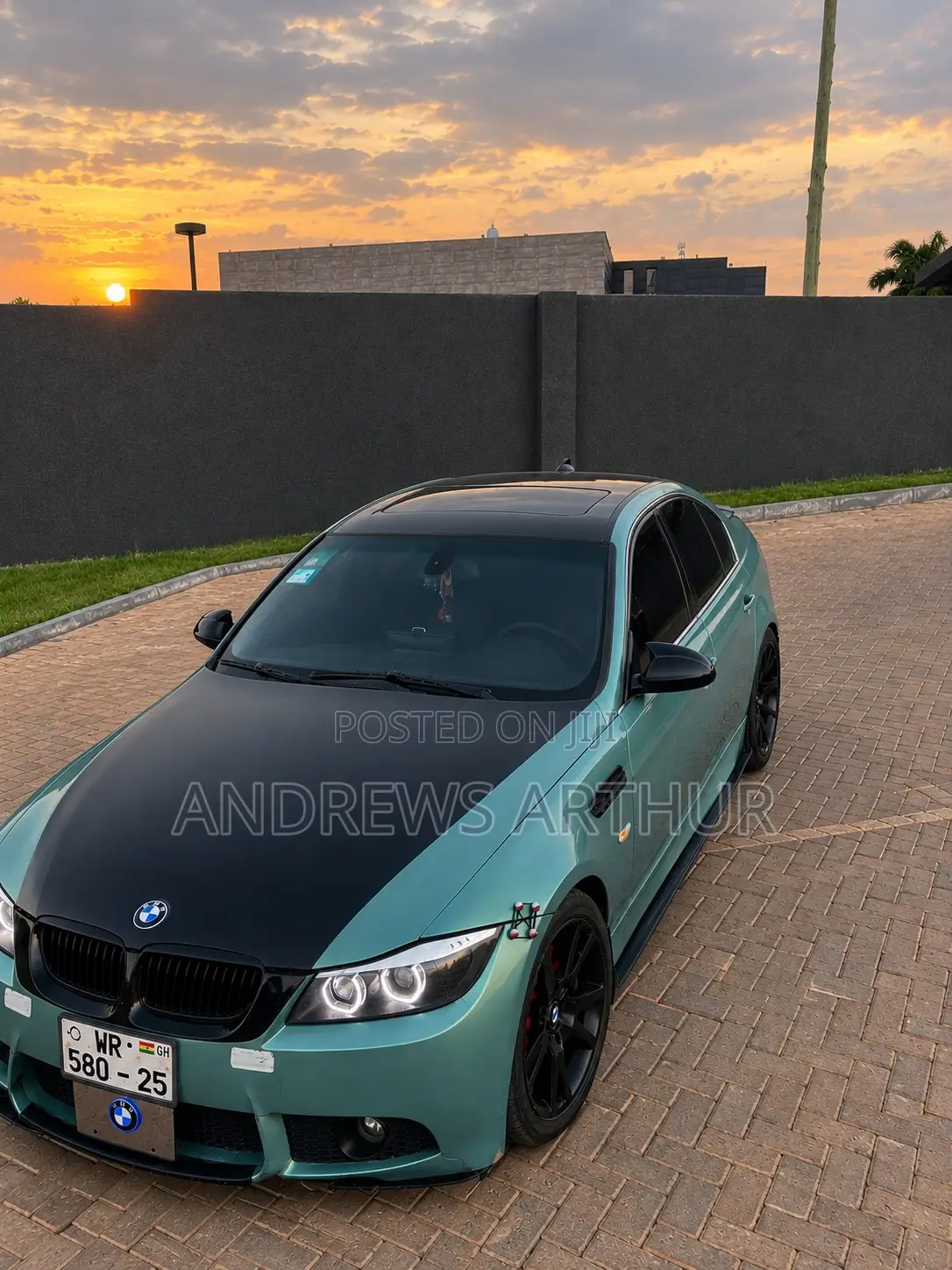 BMW 330i 2011