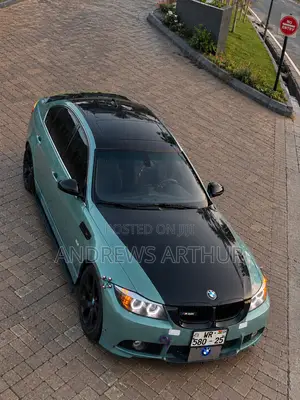BMW 330i 2011