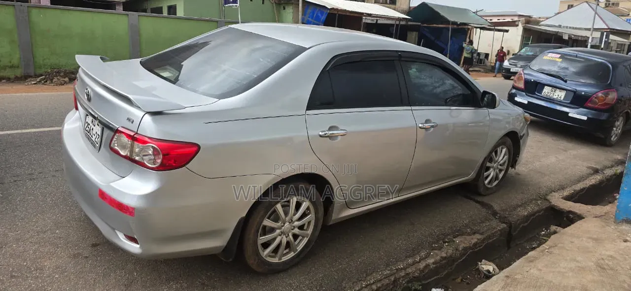 Toyota Corolla 2013 Silver