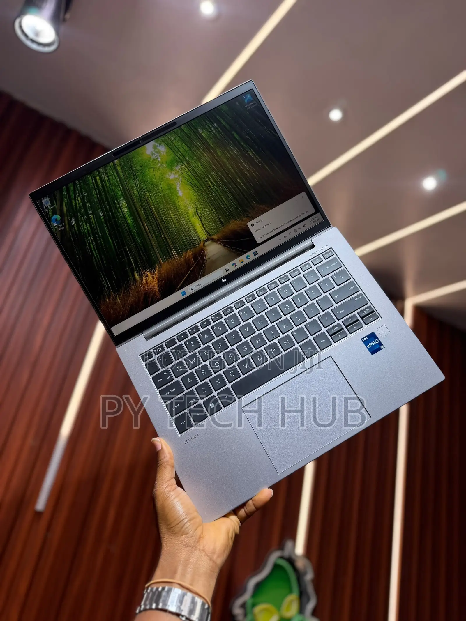 Laptop HP ZBook Firefly G9 16GB Intel Core i5 SSD 512GB