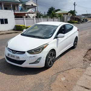 Hyundai Elantra SE 4dr Sedan (1.8L 4cyl 6A) 2015 White