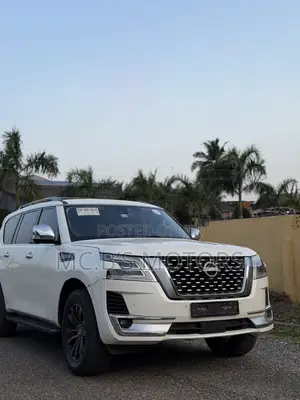Nissan Patrol 2017 White