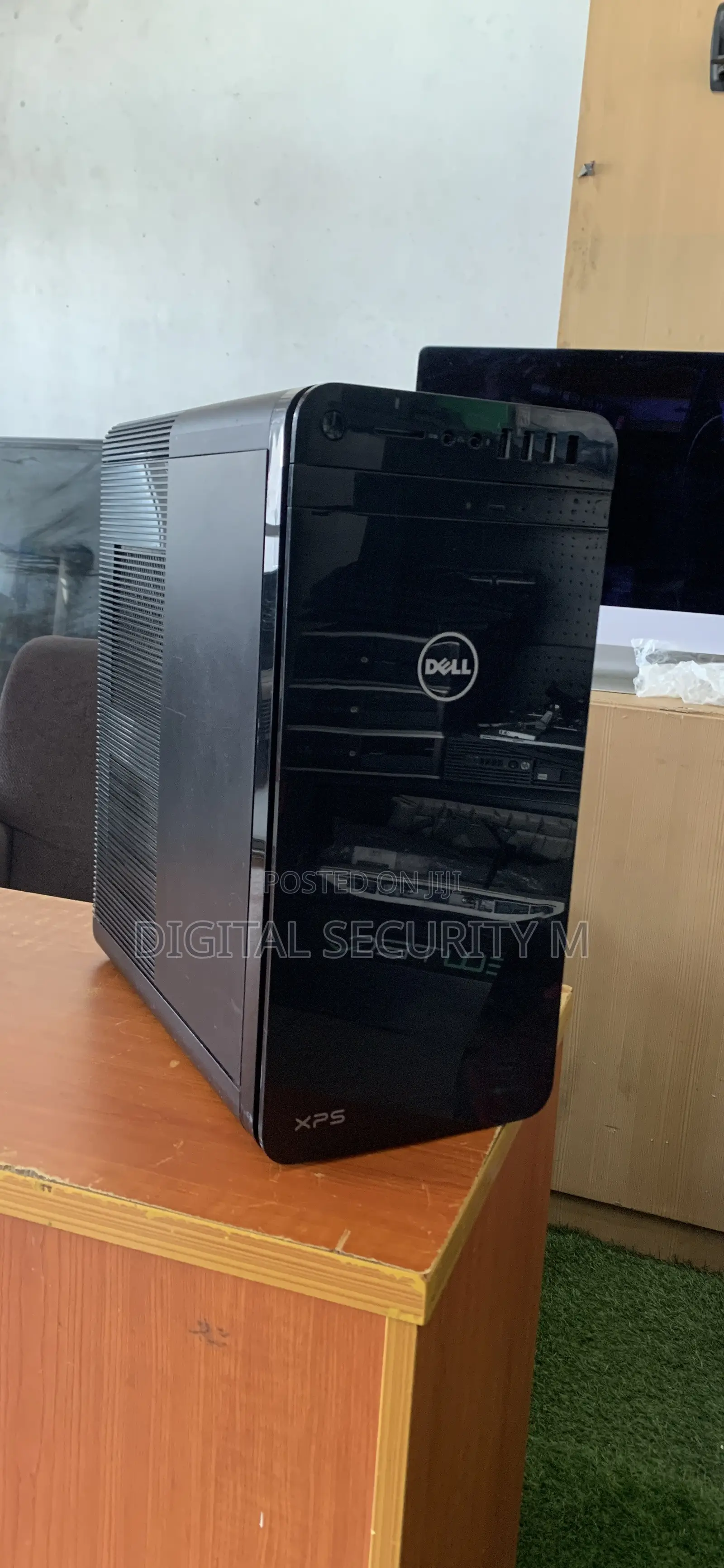 Desktop Computer Dell XPS 8GB Intel Core i7 HDD 1T