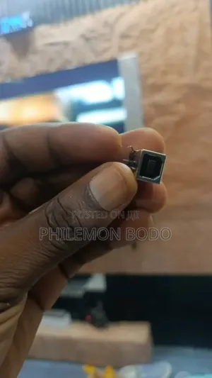 USB B Female Port (90 Degrees)