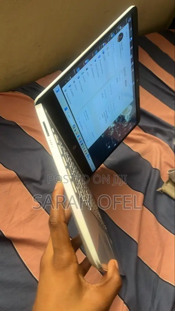 Laptop HP 14-dq2031tg 4GB Intel Core i3 SSD 256GB