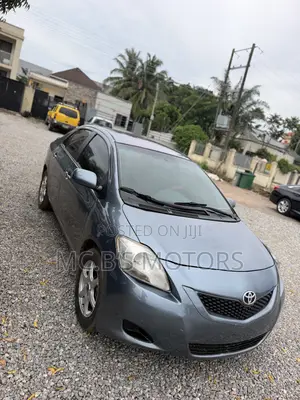 Toyota Yaris 2012 Blue