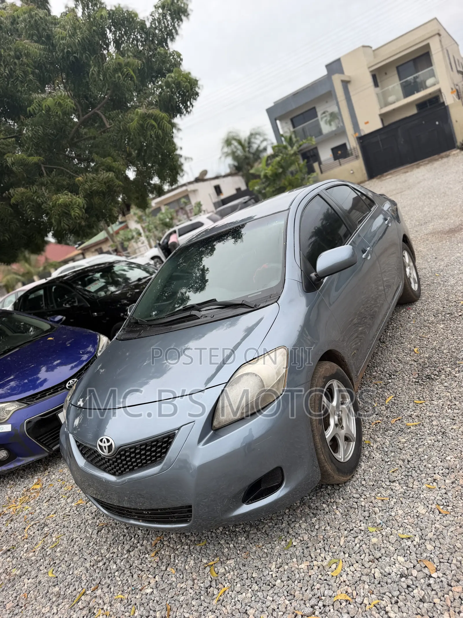 Toyota Yaris 2012 Blue