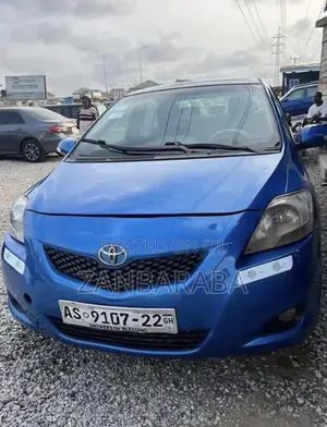 Toyota Yaris 1.5 Liftback 2008 Gold