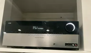 Harman Kradom Avr