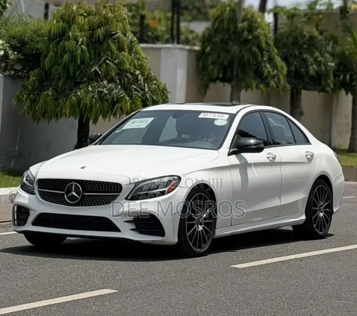 Mercedes-Benz C300 2021 White