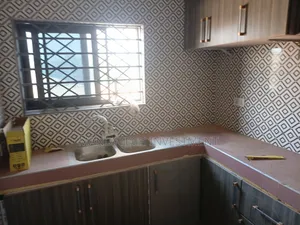 2bdrm Apartment in Lake Side Estate for rent