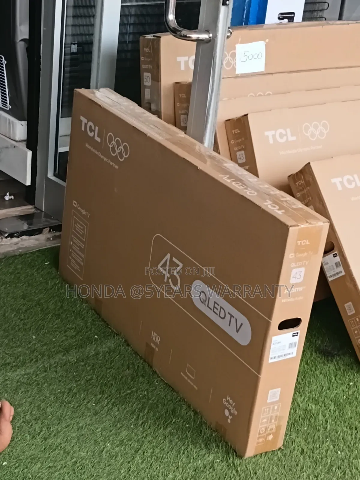 TCL TV - Metallic Bezel - Less