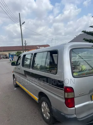 Toyota HiAce 2009 Silver