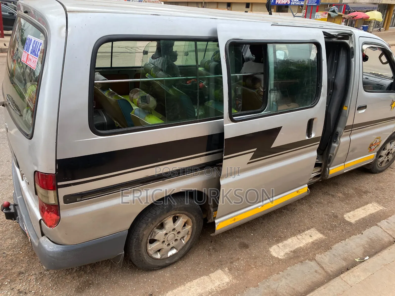 Toyota HiAce 2009 Silver