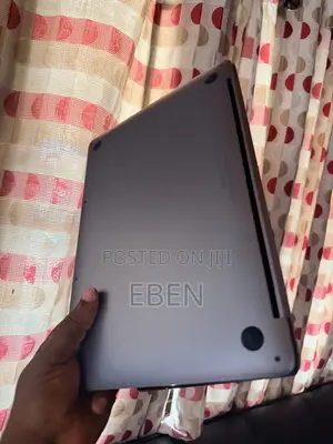 Laptop Apple MacBook Pro 2020 8GB Intel Core i5 SSD 256GB