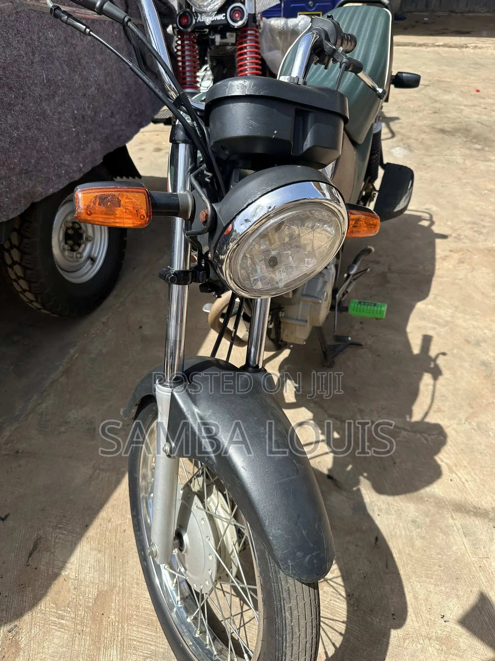 Honda CB 2025 Blue
