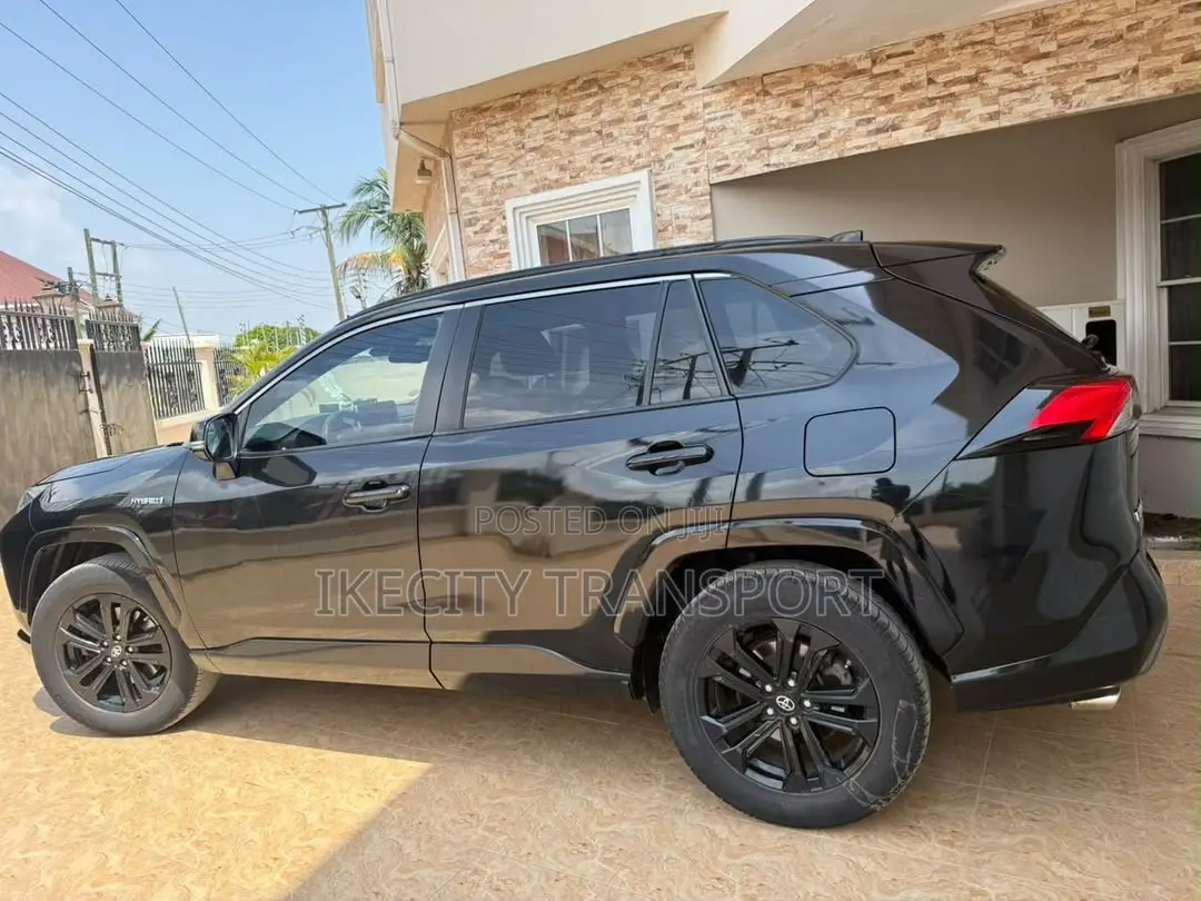 Toyota RAV4 XLE Premium AWD 2023 Black