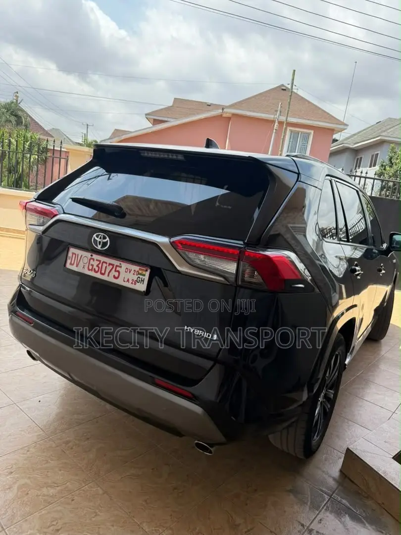 Toyota RAV4 XLE Premium AWD 2023 Black