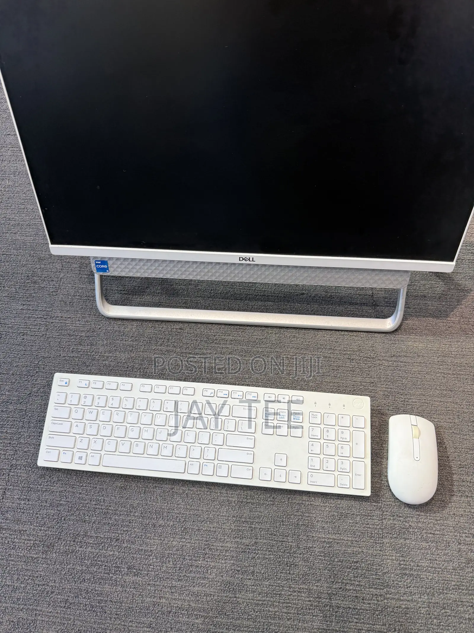 Desktop Computer Dell Inspiron 24 5000 8GB Intel Core i5 SSD 512GB