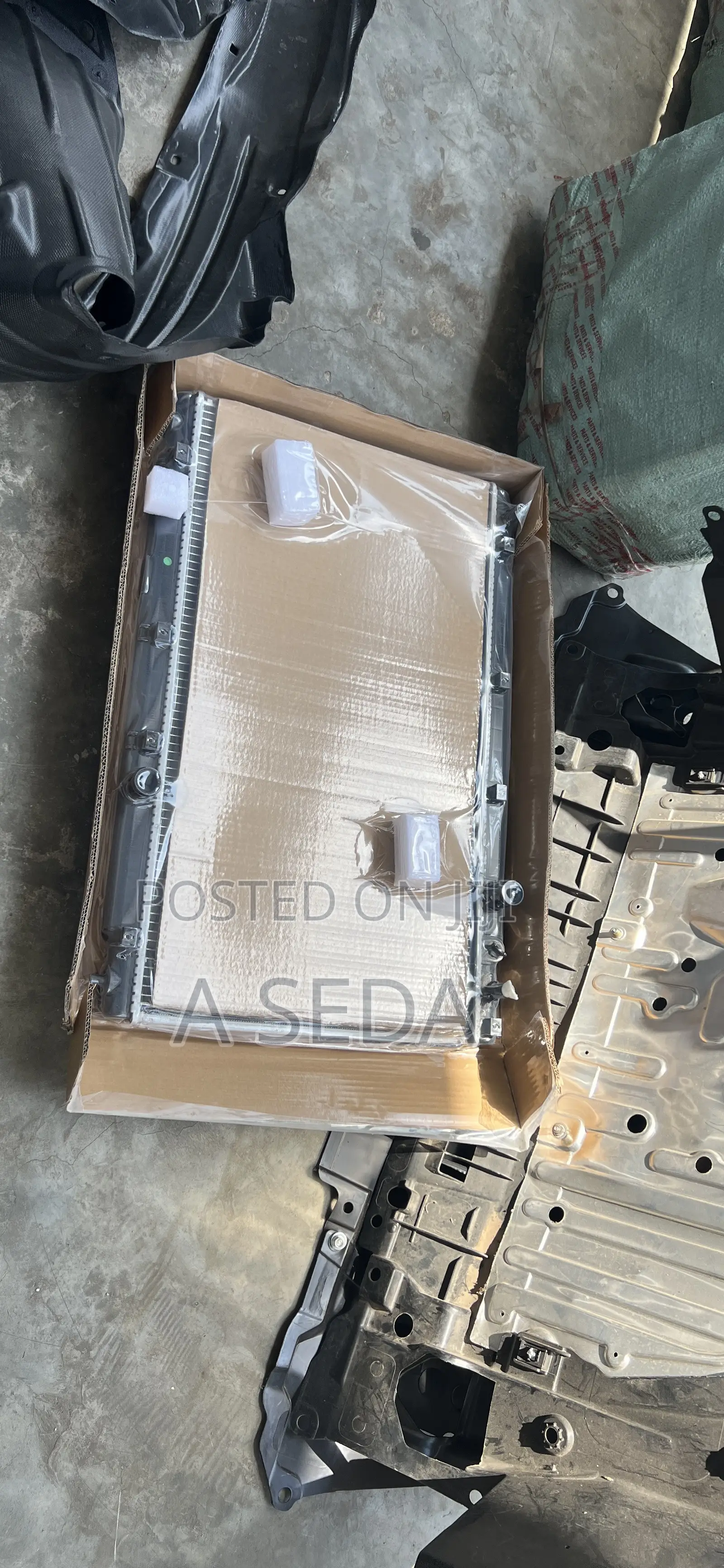 Honda CRV 2017 2018 2019 2020 2021 2022 Radiator Water Tank 1.5 Call