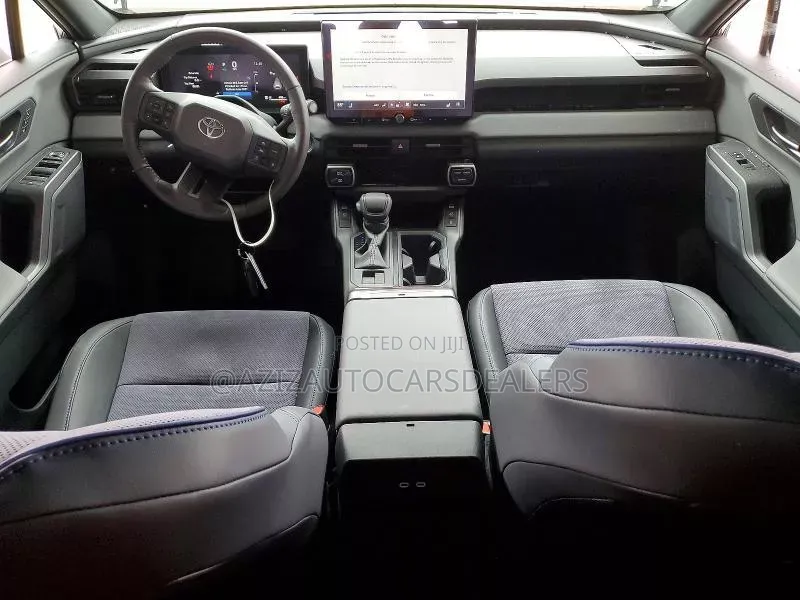 Toyota RAV4 XSE 2026 Black