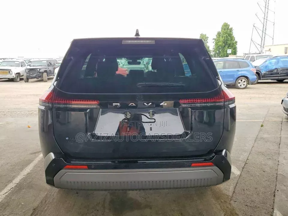 Toyota RAV4 XSE 2026 Black