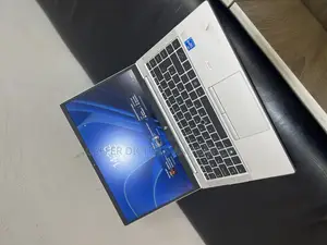 New Laptop HP EliteBook 840 G8 8GB Intel Core i5 SSD 256GB