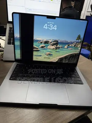 Laptop Apple MacBook Pro 2021 M1 16GB Apple M1 Pro SSD 512GB