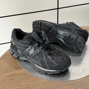 New Balance 1906R Black/Grey