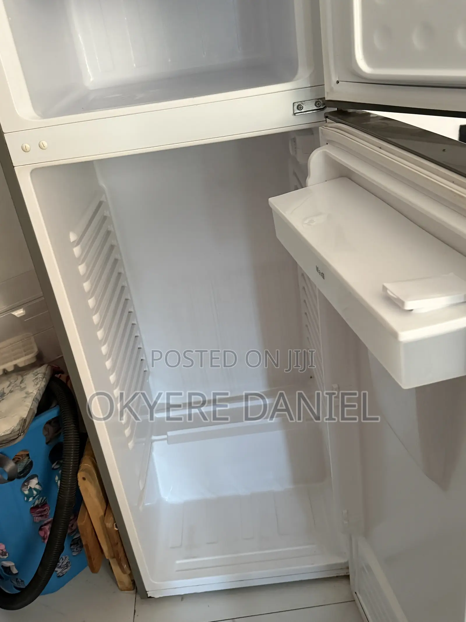 Bruhm Fridge