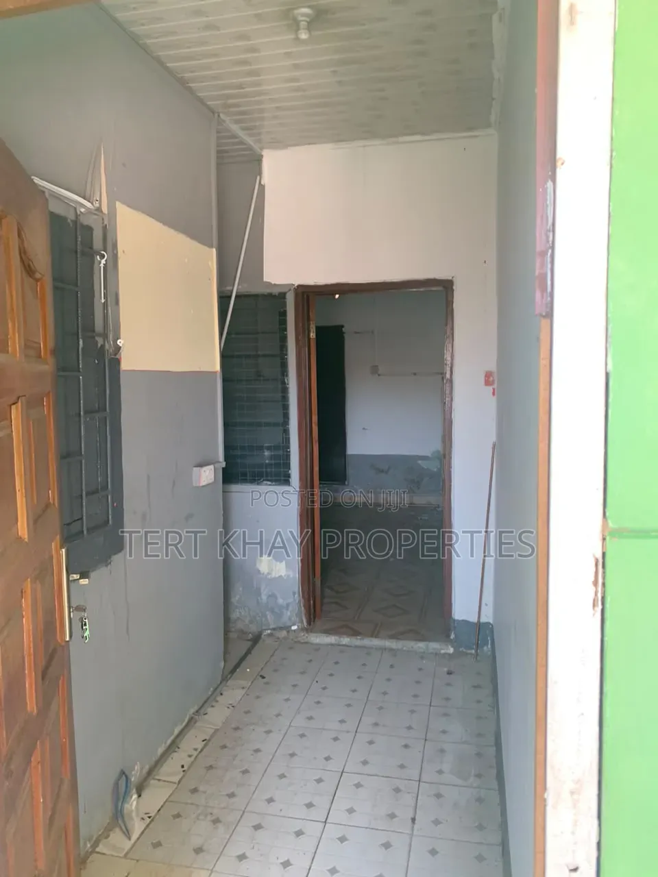 Mini Flat in Goono School, New Town for rent